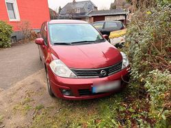 Rot Gebraucht 2008 Nissan Tiida Kleinwagen | 3.900 €