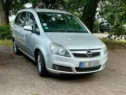 Silber Gebraucht 2007 Opel Zafira Van / Kleinbus | 2.500 €