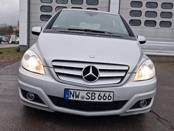 Silber Gebraucht 2008 Mercedes 200 Limousine | 1.500 € (Superpreis)