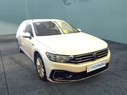 Weiß Gebraucht 2021 VW Passat GTE Kombi | 20.050 € (Guter Preis)