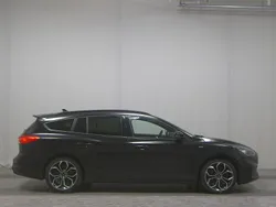Schwarz Gebraucht 2020 Ford Focus ST-Line Kombi | 16.480 € (Guter Preis)