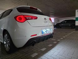 Weiß Gebraucht 2014 Alfa Romeo Giulietta Quadrifoglio Verde Limousine | 12.800 € (Fairer Preis)