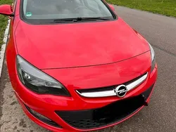 Rot Gebraucht 2013 Opel Astra Active Limousine | 7.300 € (Guter Preis)