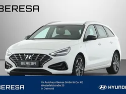 Weiß Gebraucht 2022 Hyundai i30 Edition 30+ Kombi | 17.880 € (Fairer Preis)