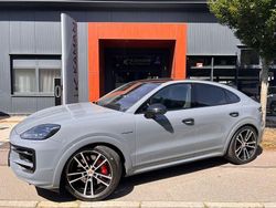 Arktikgrau Gebraucht 2024 Porsche Cayenne SUV | 128.500 €