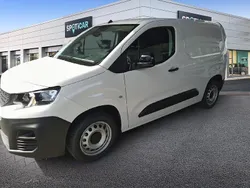 Weiß Gebraucht 2024 Peugeot Partner Premium Van / Kleinbus | 27.850 €