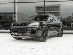 Schwarz Gebraucht 2024 Porsche Cayenne Turbo SUV | 184.900 €