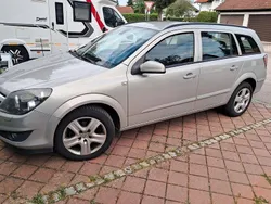 Silber Gebraucht 2008 Opel Astra Edition Limousine | 2.000 € (Guter Preis)
