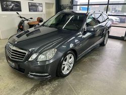 Grau Gebraucht 2011 Mercedes E250 Avantgarde Limousine | 11.999 € (Fairer Preis)