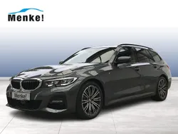 Grau Gebraucht 2021 BMW 320e M Sport Kombi | 29.899 € (Superpreis)