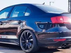 Schwarz Gebraucht 2011 VW Jetta Limousine | 5.600 € (Fairer Preis)