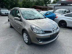 Braun Gebraucht 2008 Renault Clio II Dynamique Limousine | 3.200 € (Etwas zu teuer)
