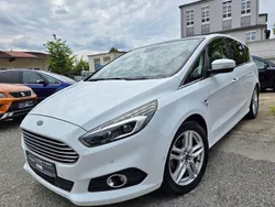 Weiß Gebraucht 2016 Ford S-MAX Titanium Van / Kleinbus | 13.890 €