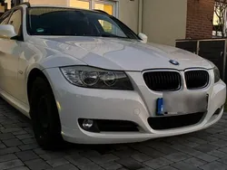 Weiß Gebraucht 2010 BMW 318 Kombi | 2.500 € (Guter Preis)