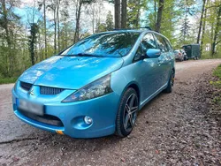 Blau Gebraucht 2004 Mitsubishi Grandis Van / Kleinbus | 4.400 €