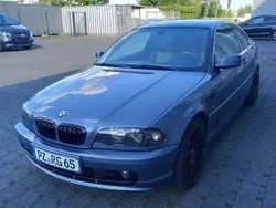 Grau Gebraucht 2000 BMW 323 Coupé | 10.790 €