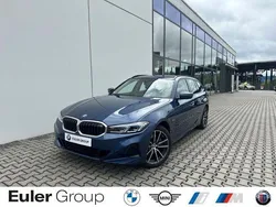 Blau Gebraucht 2022 BMW 330e Sport Line Kombi | 36.150 € (Teuer)
