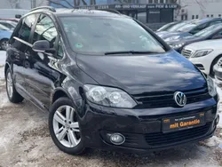 Schwarz Gebraucht 2012 VW Golf Plus Match Van / Kleinbus | 6.690 € (Fairer Preis)
