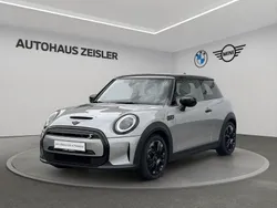 Melting silver iii Gebraucht 2023 Mini Cooper SE Hatch Kleinwagen | 22.770 € (Fairer Preis)