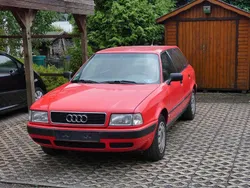 Rot Gebraucht 1993 Audi 80 Kombi | 2.000 €