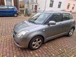Grau Gebraucht 2007 Suzuki Swift Limousine | 4.100 € (Etwas zu teuer)