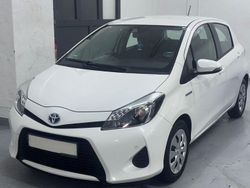 Weiß Gebraucht 2013 Toyota Yaris Hybrid Kleinwagen | 8.790 € (Fairer Preis)