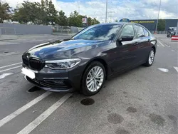 Grau Gebraucht 2020 BMW 530e Luxury Line Limousine | 31.900 € (Fairer Preis)