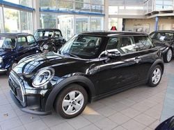 Midnight black met. Gebraucht 2023 Mini Cooper Essential Kleinwagen | 18.750 € (Superpreis)