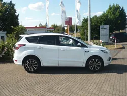 Weiß Gebraucht 2019 Ford Kuga ST-Line SUV | 16.990 € (Etwas zu teuer)
