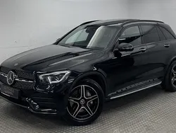 Obsidianschwarz (metallic) Gebraucht 2021 Mercedes GLC400d AMG SUV | 39.300 € (Fairer Preis)