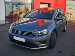 Grau Gebraucht 2015 VW Golf Sportsvan Comfortline Van / Kleinbus | 15.000 € (Fairer Preis)