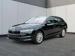 Schwarz Gebraucht 2024 Skoda Octavia Selection Kombi | 30.480 € (Guter Preis)