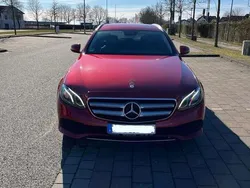Rot Gebraucht 2018 Mercedes E300 Kombi | 18.500 € (Fairer Preis)
