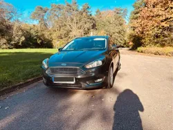 Grau Gebraucht 2016 Ford Focus Titanium Kombi | 8.600 € (Fairer Preis)