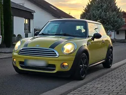 Gelb Gebraucht 2010 Mini Cooper Coupé Coupé | 1.900 €