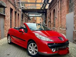 Rot Gebraucht 2007 Peugeot 207 CC Cabrio | 1.800 € (Teuer)