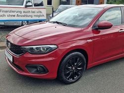 Rot Gebraucht 2019 Fiat Tipo Street Limousine | 9.490 € (Etwas zu teuer)