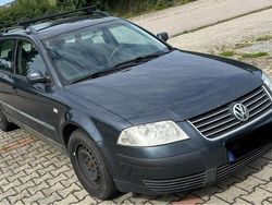 Grau Gebraucht 2001 VW Passat Kombi | 1.450 € (Etwas zu teuer)