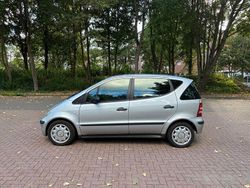 Silber Gebraucht 2003 Mercedes A160 Classic Van / Kleinbus | 1.600 € (Guter Preis)