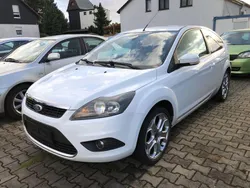 Weiß Gebraucht 2008 Ford Focus Titanium Limousine | 1.190 € (Superpreis)