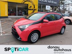 Rot Gebraucht 2021 Toyota Aygo X-play Kleinwagen | 10.990 € (Fairer Preis)