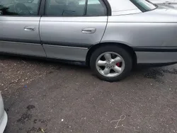 Grau Gebraucht 1997 Opel Omega Sport Limousine | 600 € (Superpreis)