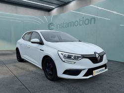 Weiß Gebraucht 2020 Renault Mégane IV Life Limousine | 12.290 € (Guter Preis)