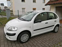 Weiß Gebraucht 2009 Citroën C3 Kleinwagen | 3.500 € (Etwas zu teuer)
