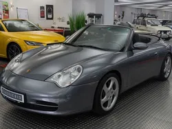 Grau Gebraucht 2001 Porsche 911 Carrera 4 Cabriolet Cabrio | 37.960 € (Fairer Preis)