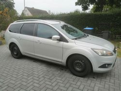 Silber Gebraucht 2009 Ford Focus Titanium Kombi | 4.000 € (Etwas zu teuer)