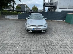 Silber Gebraucht 2007 VW Golf V Comfortline Kleinwagen | 3.500 € (Fairer Preis)