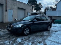 Grau Gebraucht 2009 Kia Ceed Kleinwagen | 1.950 € (Superpreis)