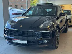 Tiefschwarz Gebraucht 2016 Porsche Macan SUV | 23.980 €