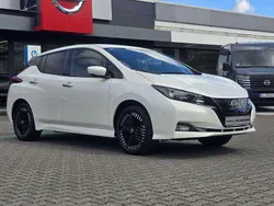 Pearl white Gebraucht 2022 Nissan Leaf 360º Kleinwagen | 18.985 € (Fairer Preis)